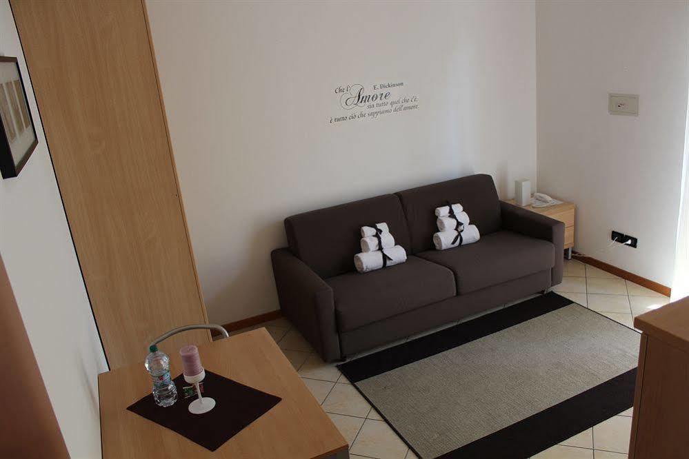 Residence Cigno Rimini Extérieur photo