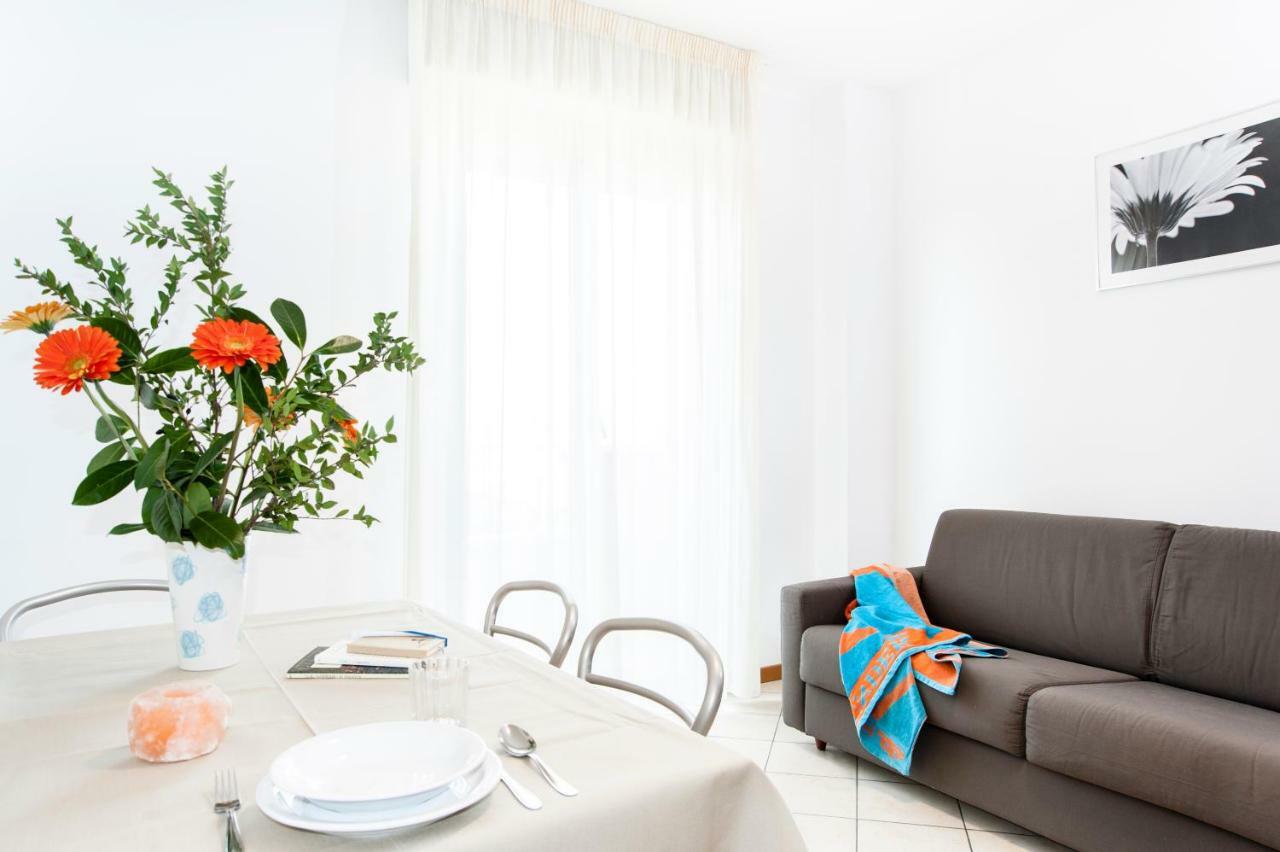 Residence Cigno Rimini Extérieur photo