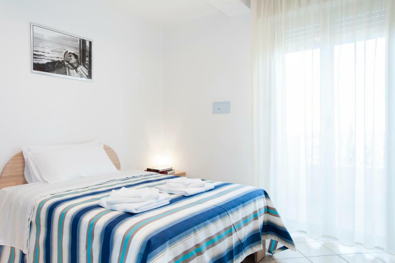 Residence Cigno Rimini Extérieur photo